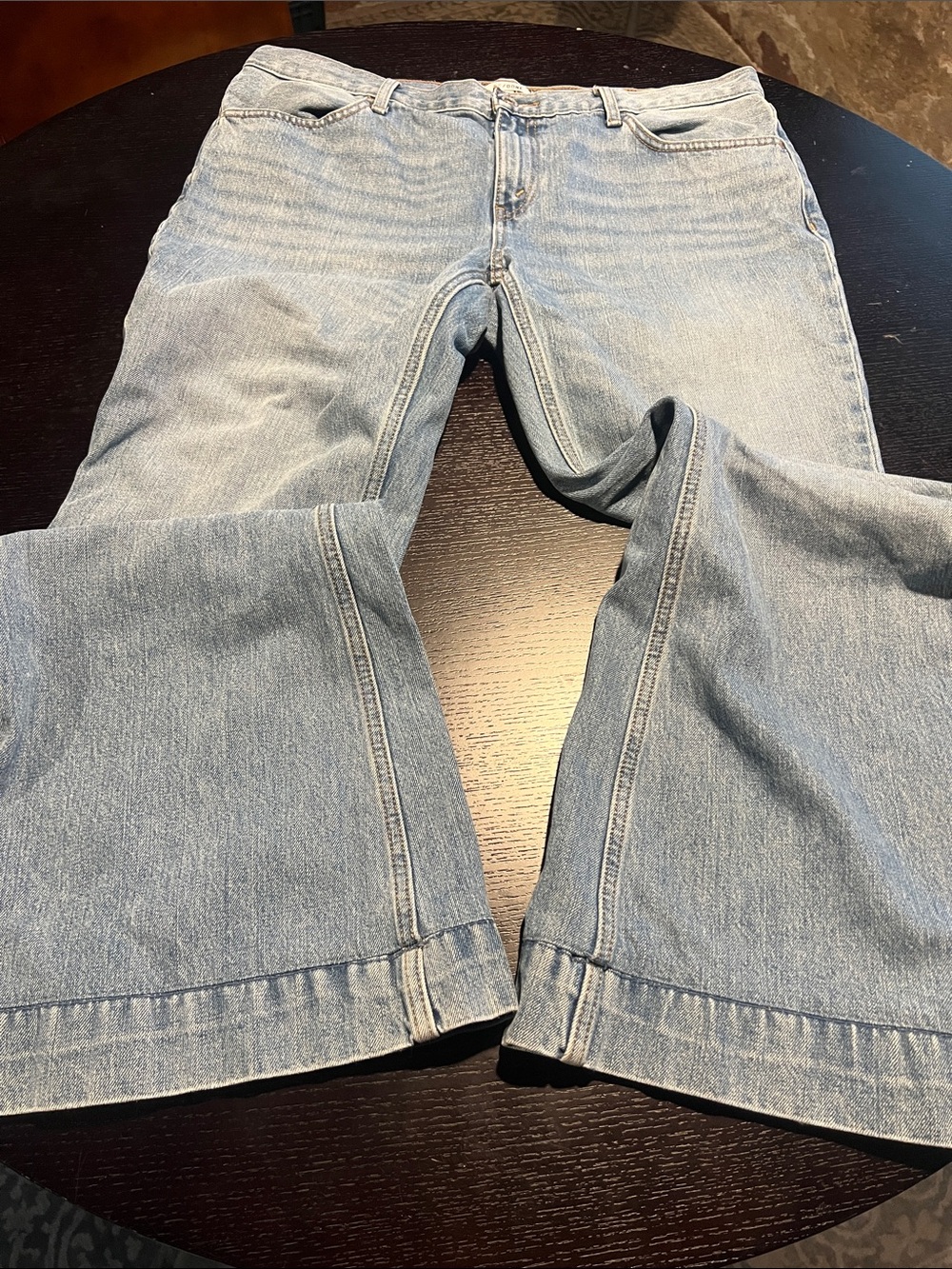 RE-DONE low rise flare. Size 32.